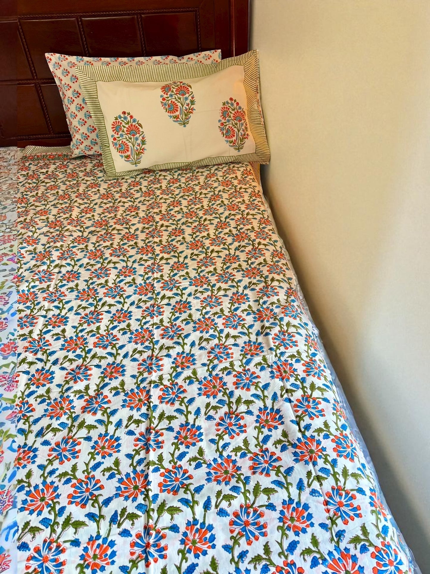 Rang Pushp Vatika Handblock Printed Cotton Bedsheet