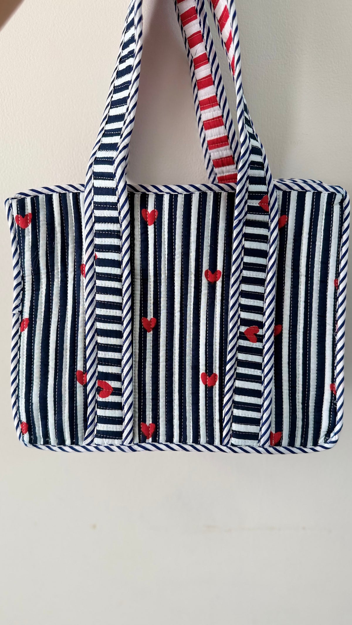 Navy hearts Mini tote bag