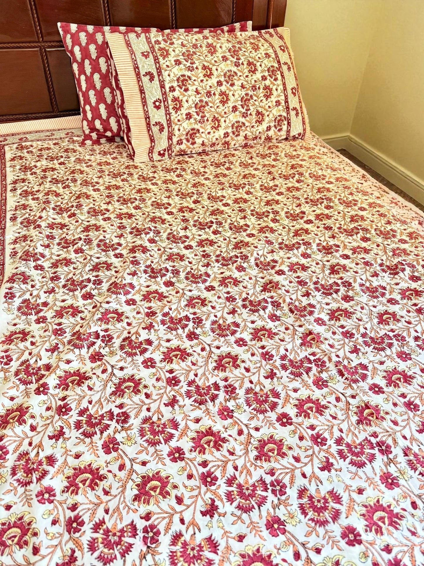 Surkh Phool Jaal Handblock Printed Cotton Bedsheet