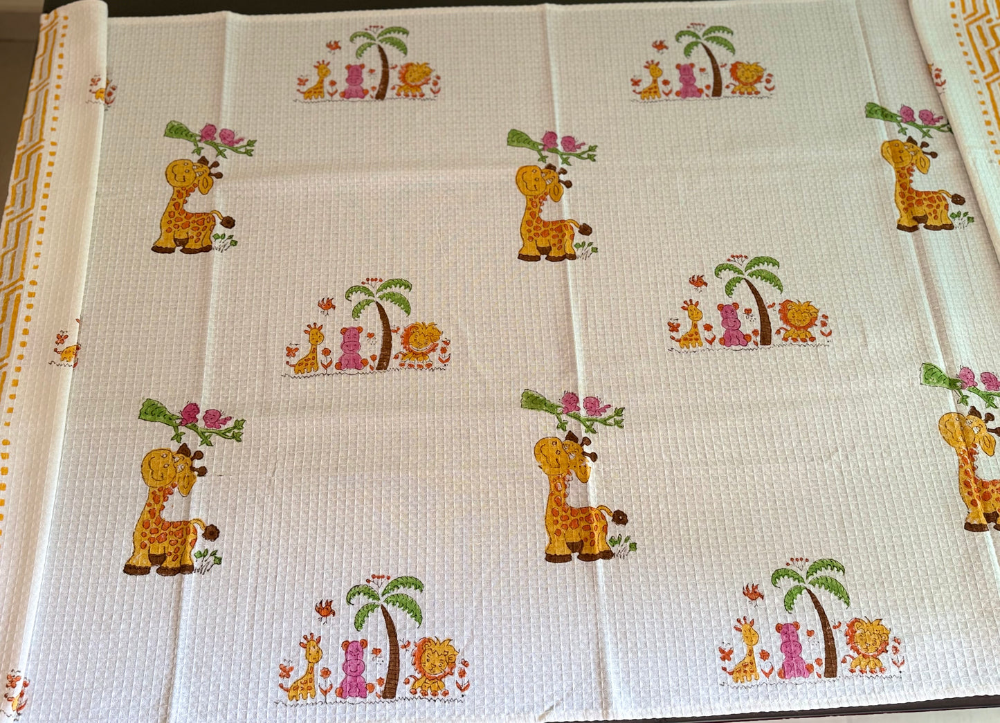 Kids giraffe towel